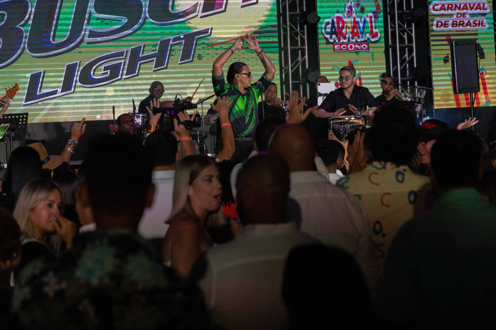 Espectáculo Musical de Sábado